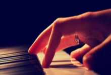 WTA1000印第安威尔斯站：晋级决赛 安德列娃2-1斯瓦泰克.